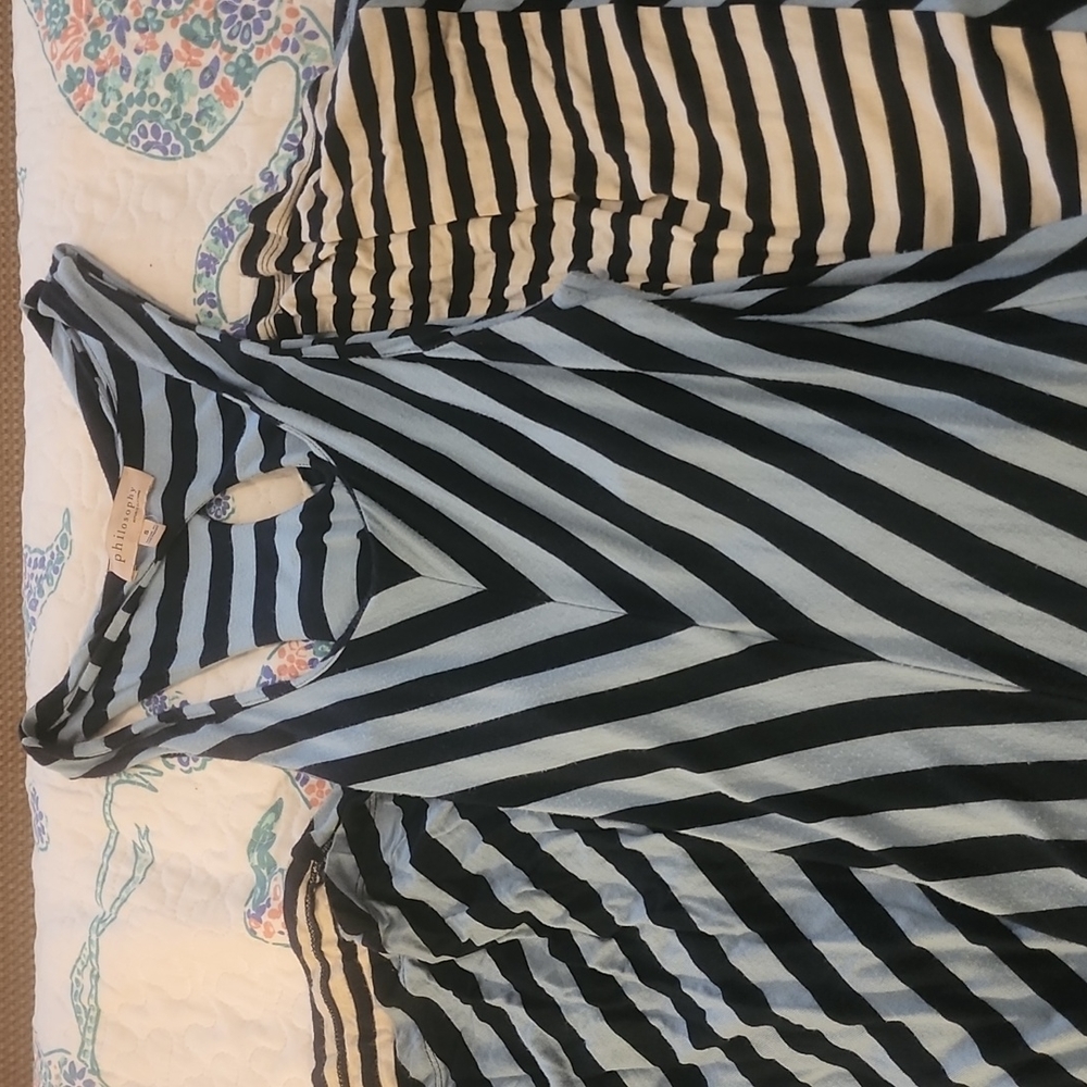 Long stripped dress (w/keyhole)